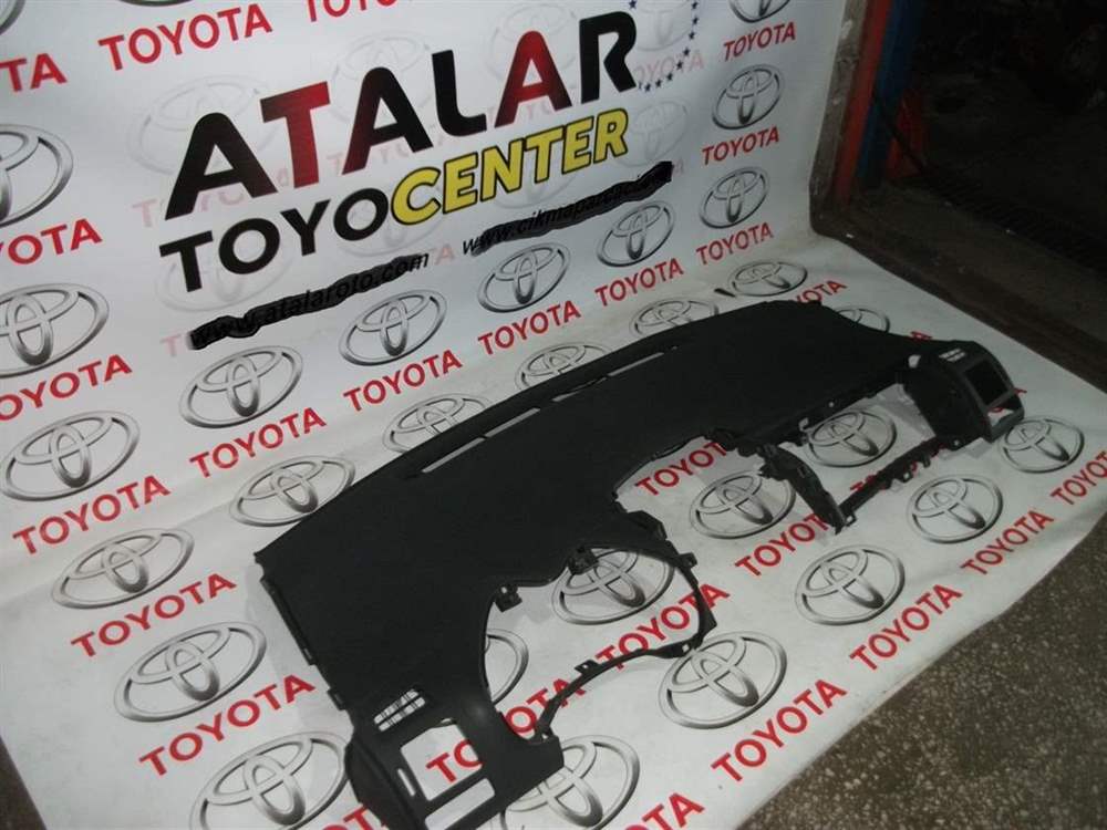 Toyota Auris 2007-2012 Torpido Göğsü