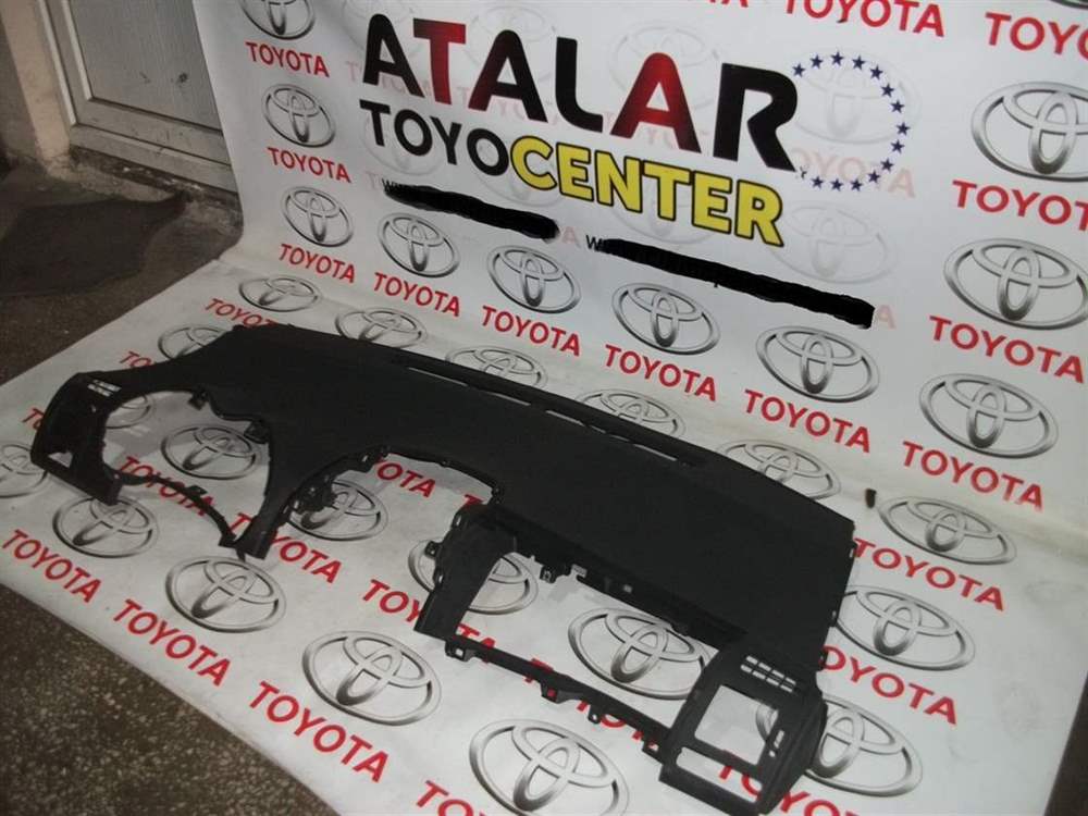 Toyota Auris 2007-2012 Torpido Göğsü