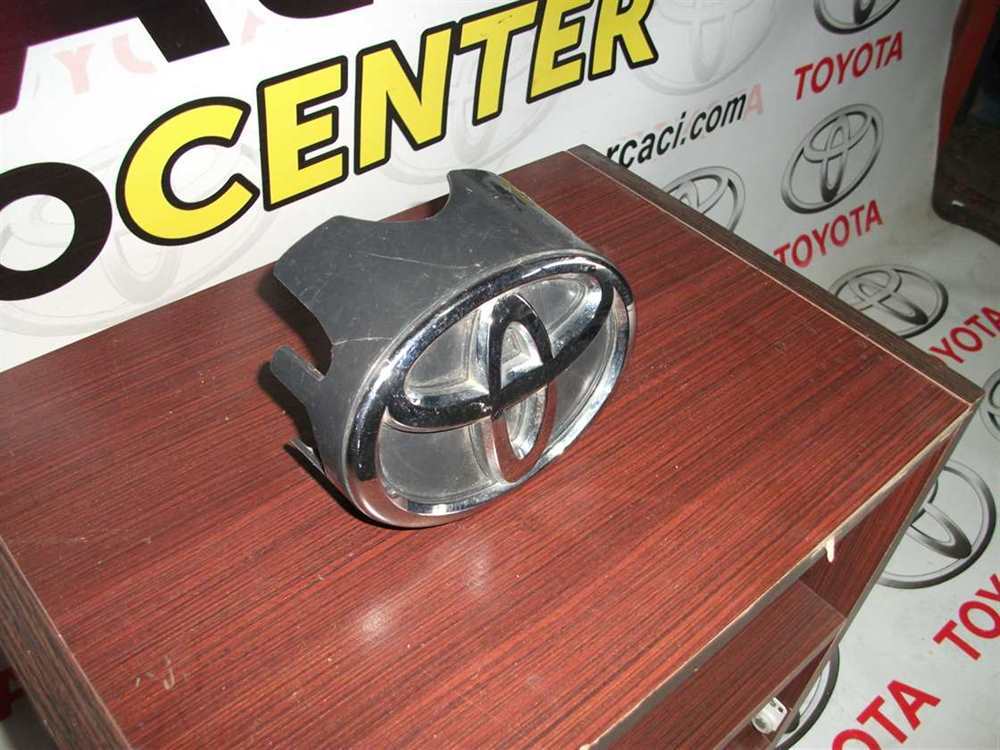 Toyota Corolla Hi-Ace Ön Amblem Hatasız